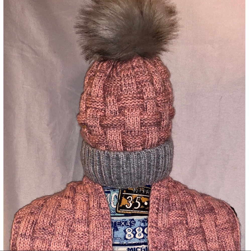 2-Pc Hat & Scarf Pink/Grey Fleece Lined NWT Cozy - Picture 7 of 7